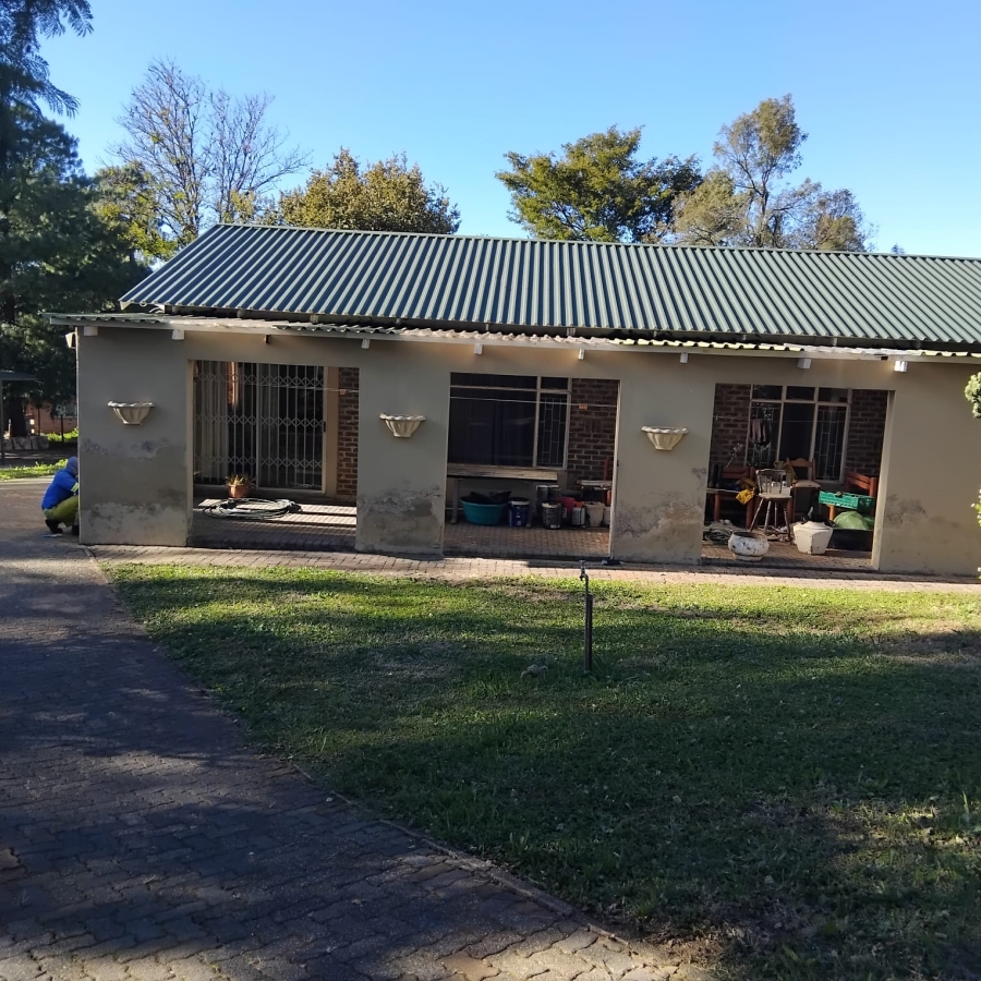 6 Bedroom Property for Sale in Diswilmar A H Gauteng