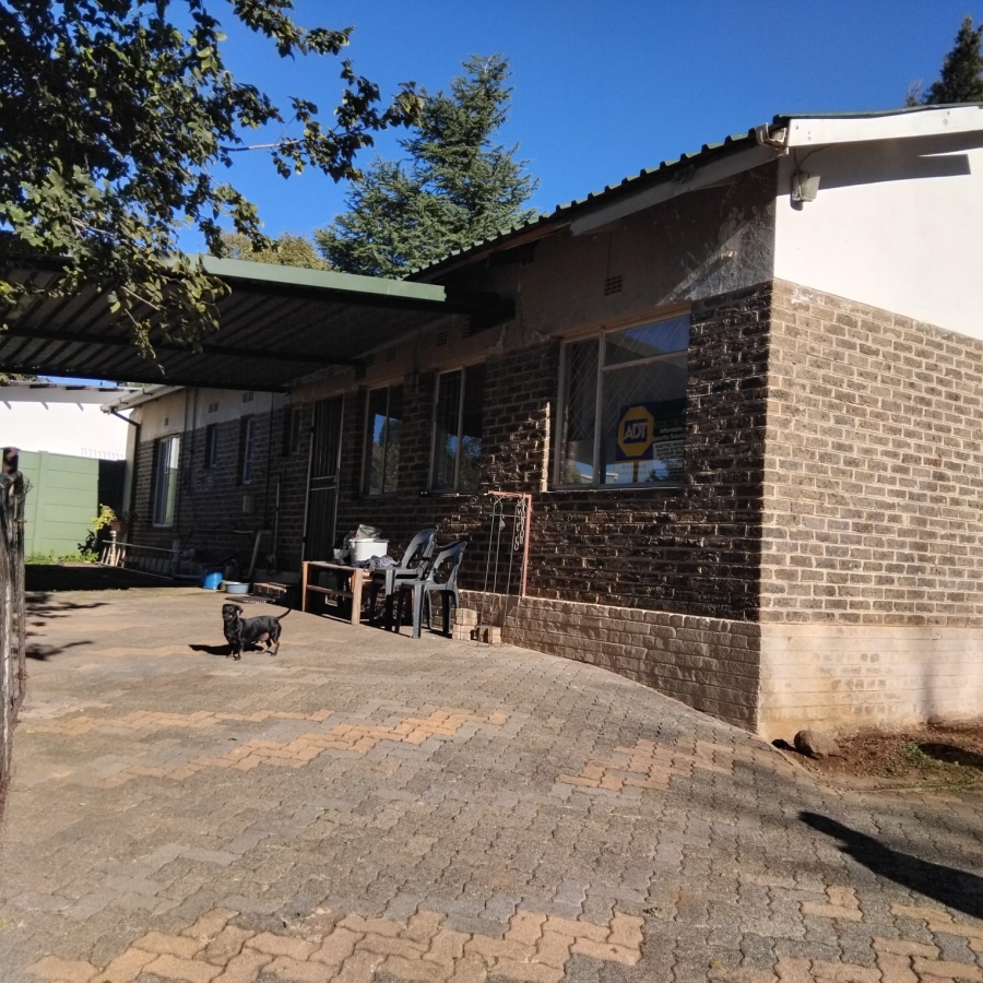6 Bedroom Property for Sale in Diswilmar A H Gauteng