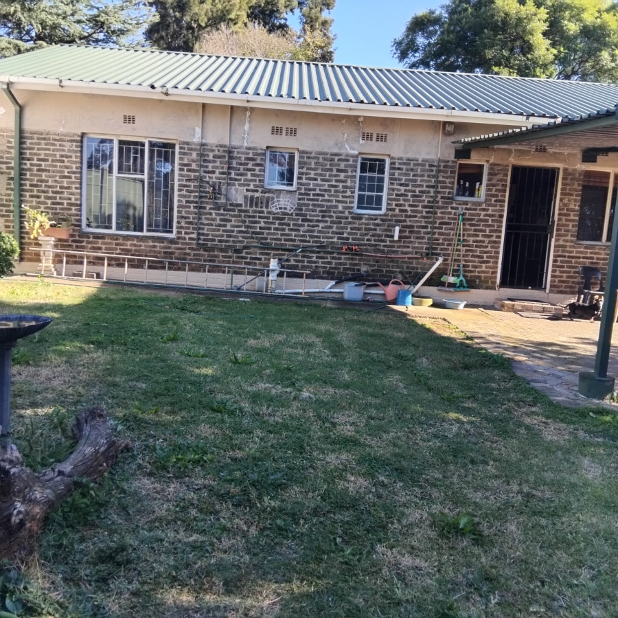 6 Bedroom Property for Sale in Diswilmar A H Gauteng