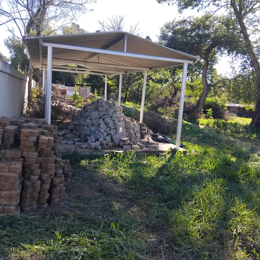 6 Bedroom Property for Sale in Diswilmar A H Gauteng