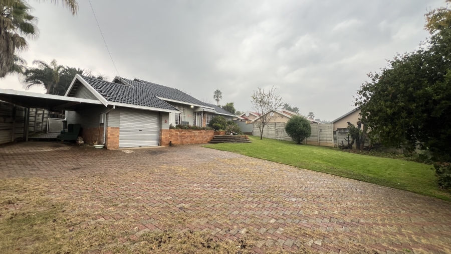 3 Bedroom Property for Sale in Witpoortjie Gauteng