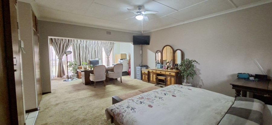 4 Bedroom Property for Sale in Quellerie Park Gauteng