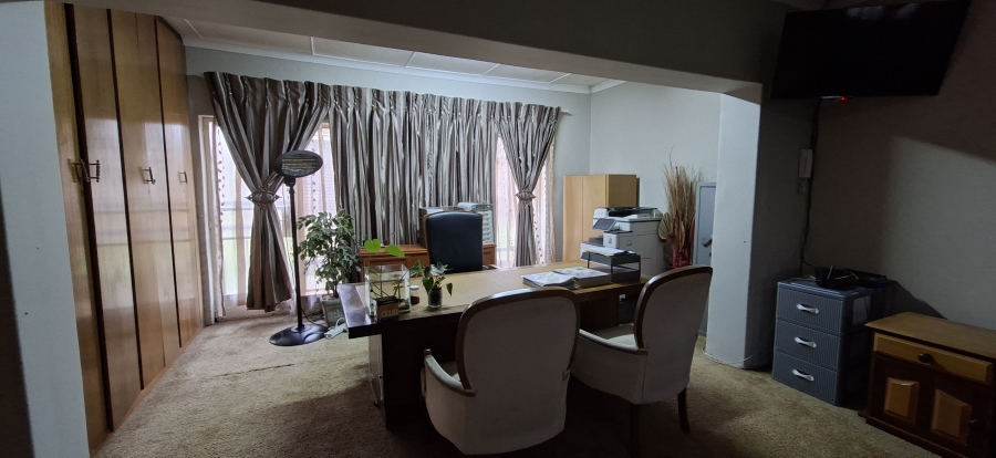 4 Bedroom Property for Sale in Quellerie Park Gauteng