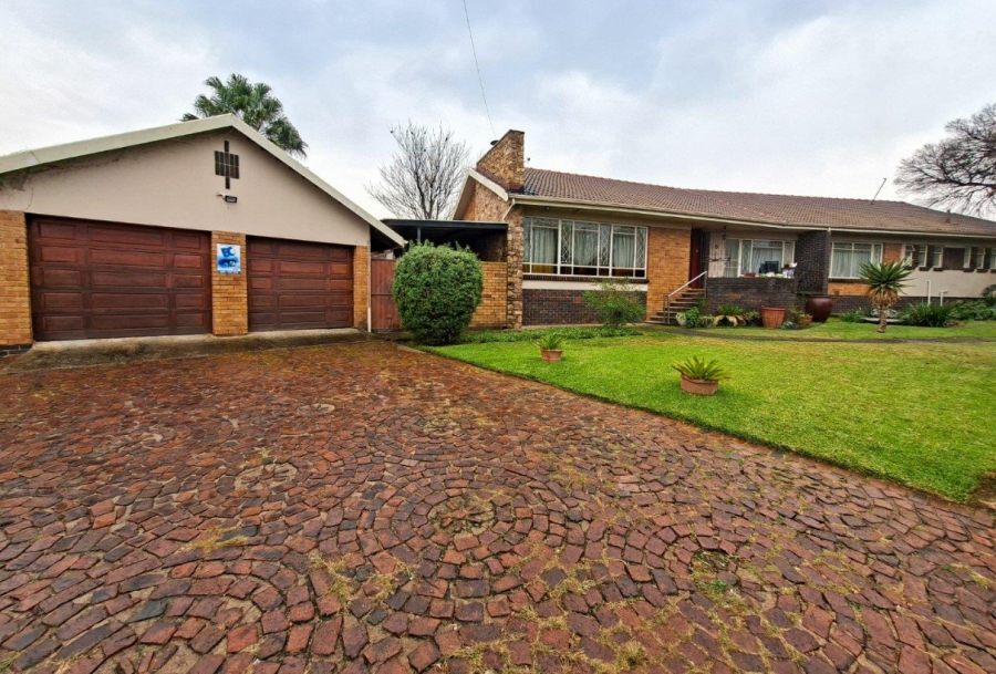 4 Bedroom Property for Sale in Quellerie Park Gauteng