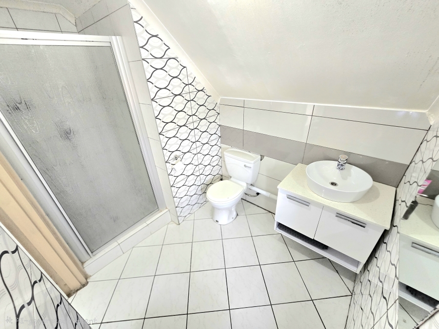 4 Bedroom Property for Sale in Halfway Gardens Gauteng
