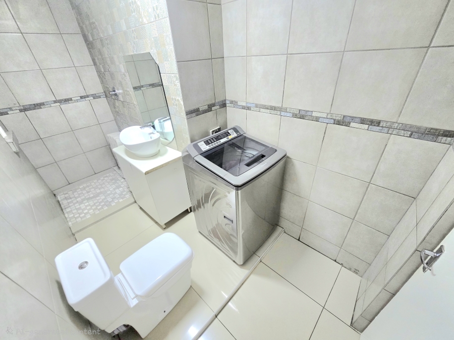 4 Bedroom Property for Sale in Halfway Gardens Gauteng