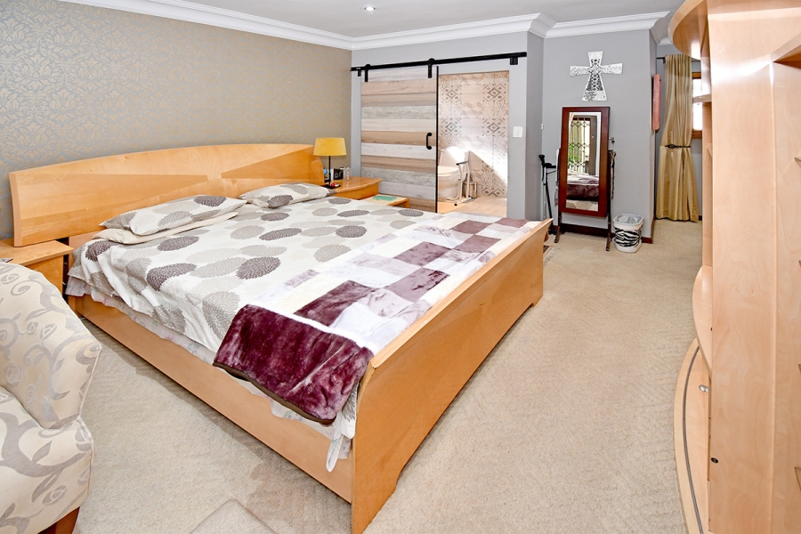 5 Bedroom Property for Sale in Rivonia Gauteng