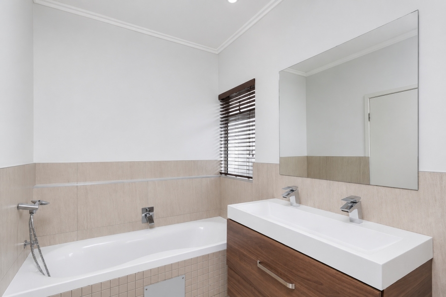 2 Bedroom Property for Sale in Morningside Gauteng