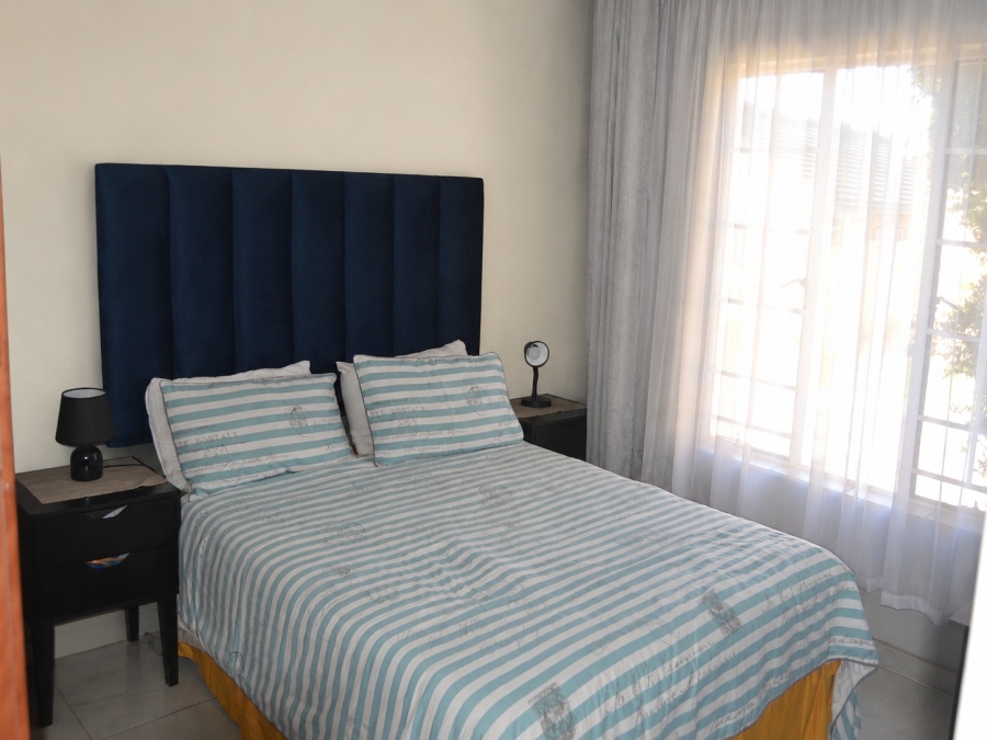 4 Bedroom Property for Sale in Thatchfield Estate Gauteng