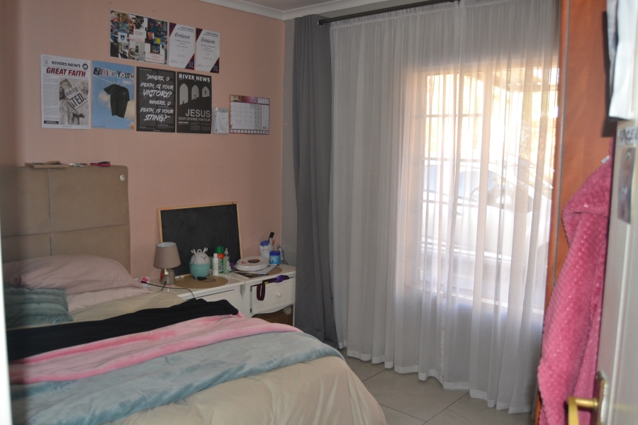 4 Bedroom Property for Sale in Thatchfield Estate Gauteng