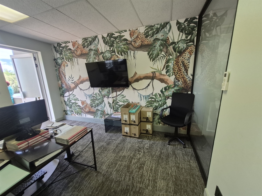 To Let Commercial Property for Rent in Hyde Park Gauteng