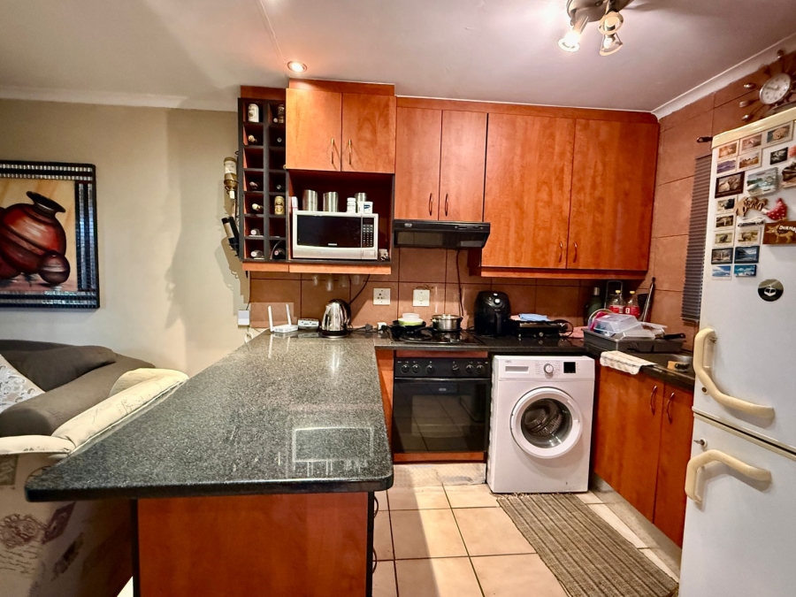 1 Bedroom Property for Sale in The Orchards Gauteng