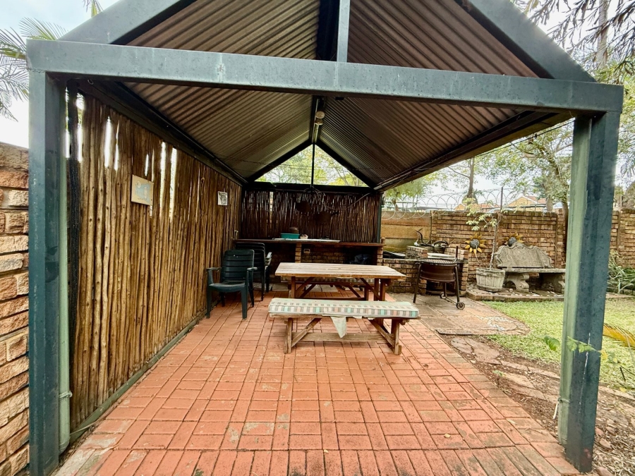 1 Bedroom Property for Sale in The Orchards Gauteng
