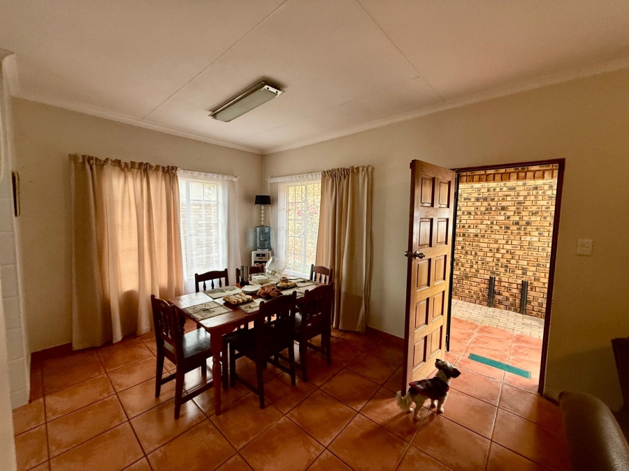 4 Bedroom Property for Sale in Pretoria Gardens Gauteng