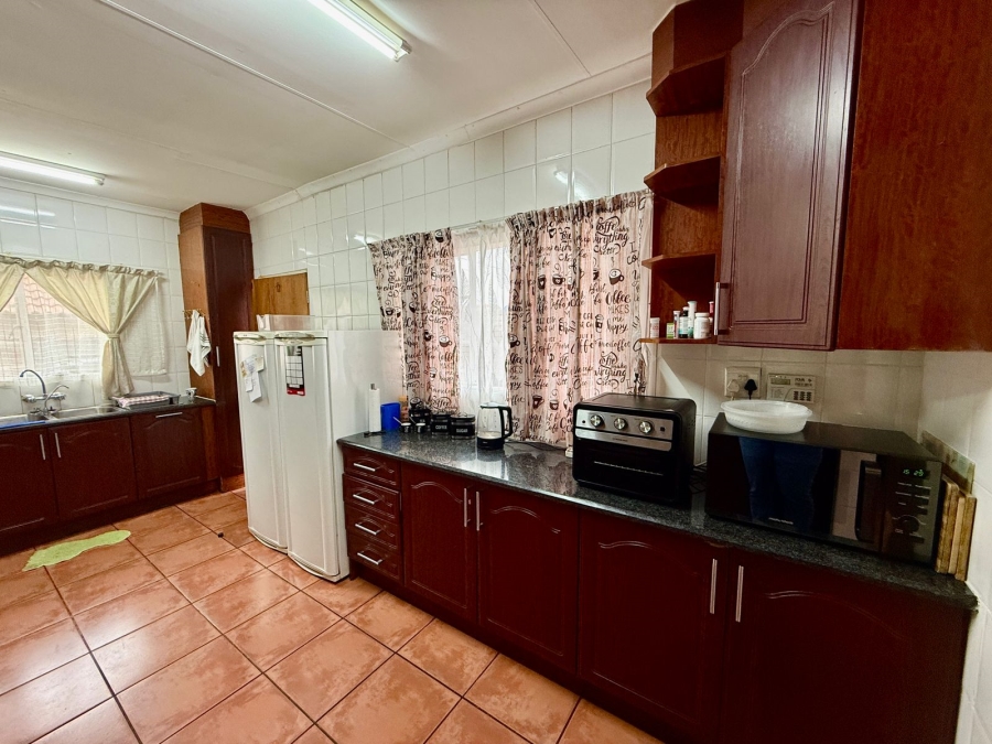 4 Bedroom Property for Sale in Pretoria Gardens Gauteng