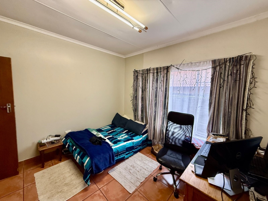 4 Bedroom Property for Sale in Pretoria Gardens Gauteng