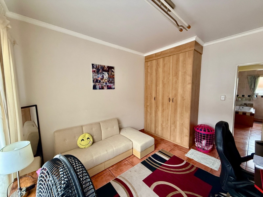 4 Bedroom Property for Sale in Pretoria Gardens Gauteng