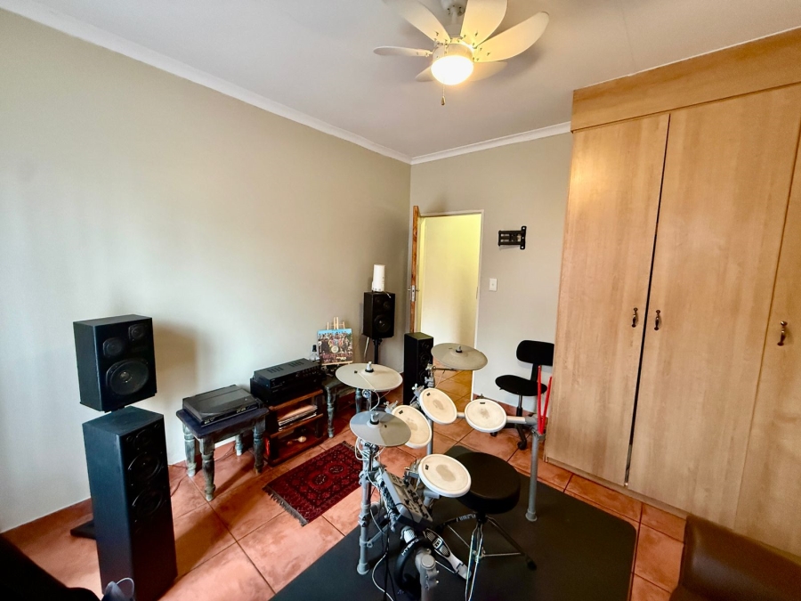 4 Bedroom Property for Sale in Pretoria Gardens Gauteng