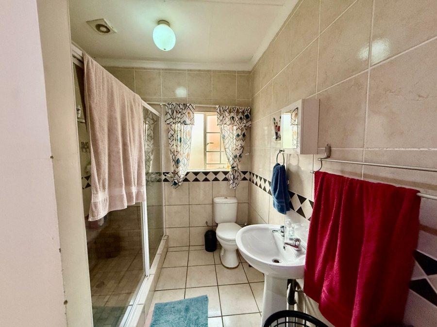 4 Bedroom Property for Sale in Pretoria Gardens Gauteng