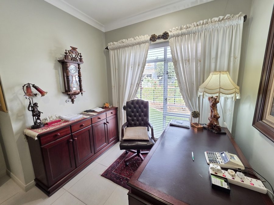3 Bedroom Property for Sale in Waterkloof Ridge Gauteng