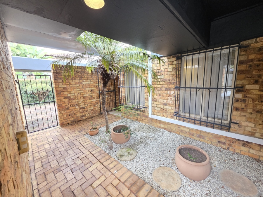 3 Bedroom Property for Sale in Nieuw Muckleneuk Gauteng