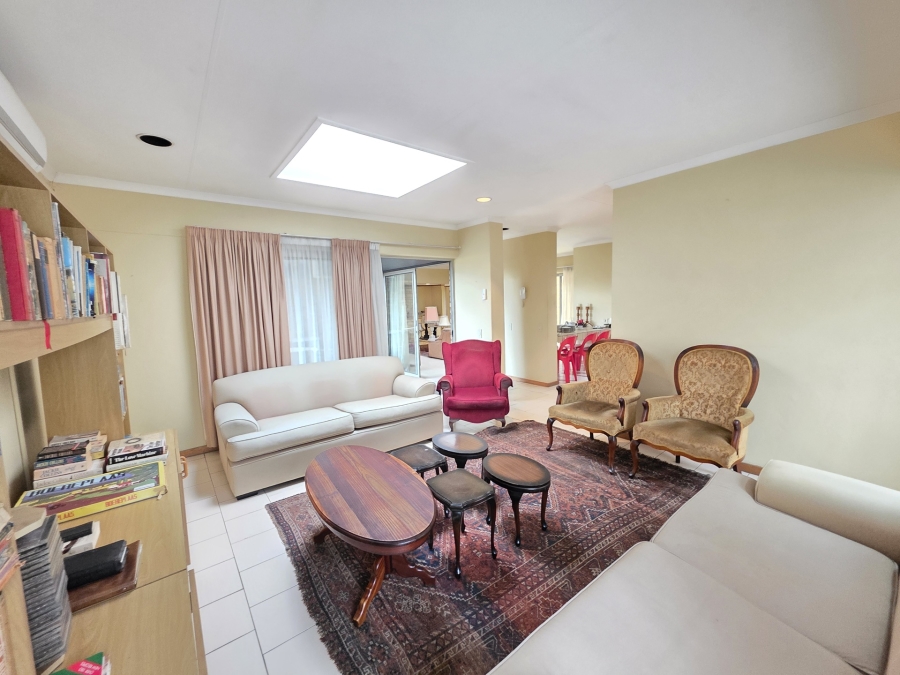 3 Bedroom Property for Sale in Nieuw Muckleneuk Gauteng