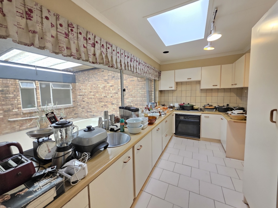 3 Bedroom Property for Sale in Nieuw Muckleneuk Gauteng