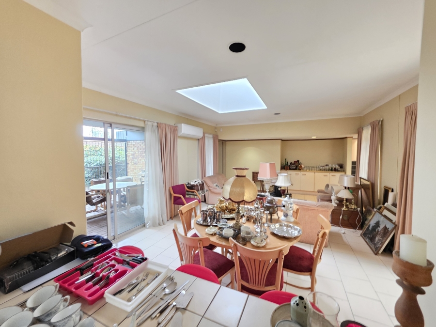 3 Bedroom Property for Sale in Nieuw Muckleneuk Gauteng