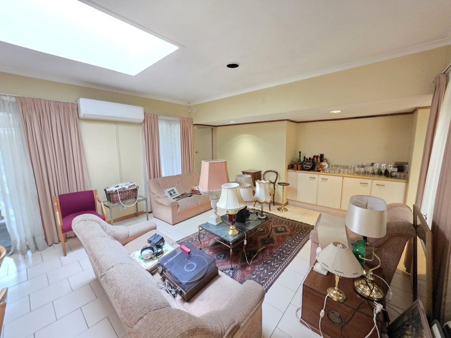 3 Bedroom Property for Sale in Nieuw Muckleneuk Gauteng