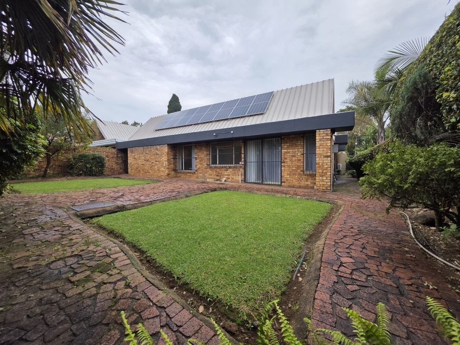 3 Bedroom Property for Sale in Nieuw Muckleneuk Gauteng