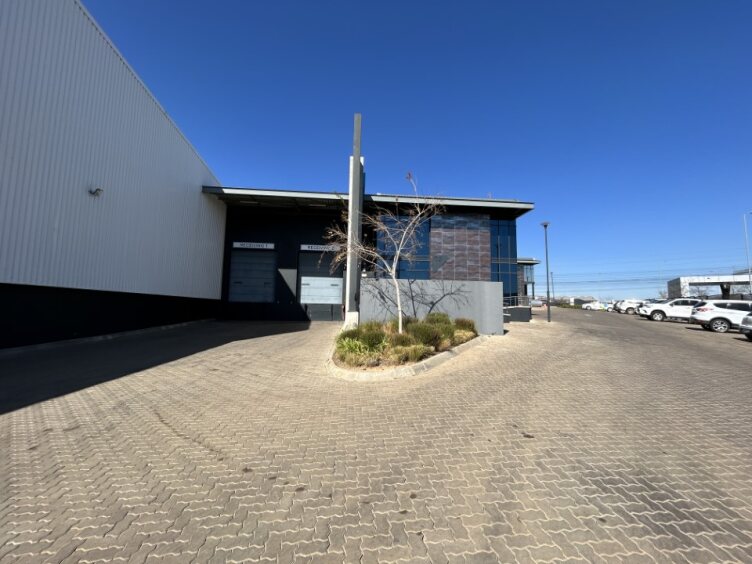 To Let Commercial Property for Rent in Louwlardia Gauteng