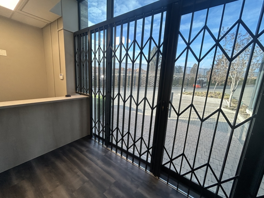 To Let Commercial Property for Rent in Louwlardia Gauteng