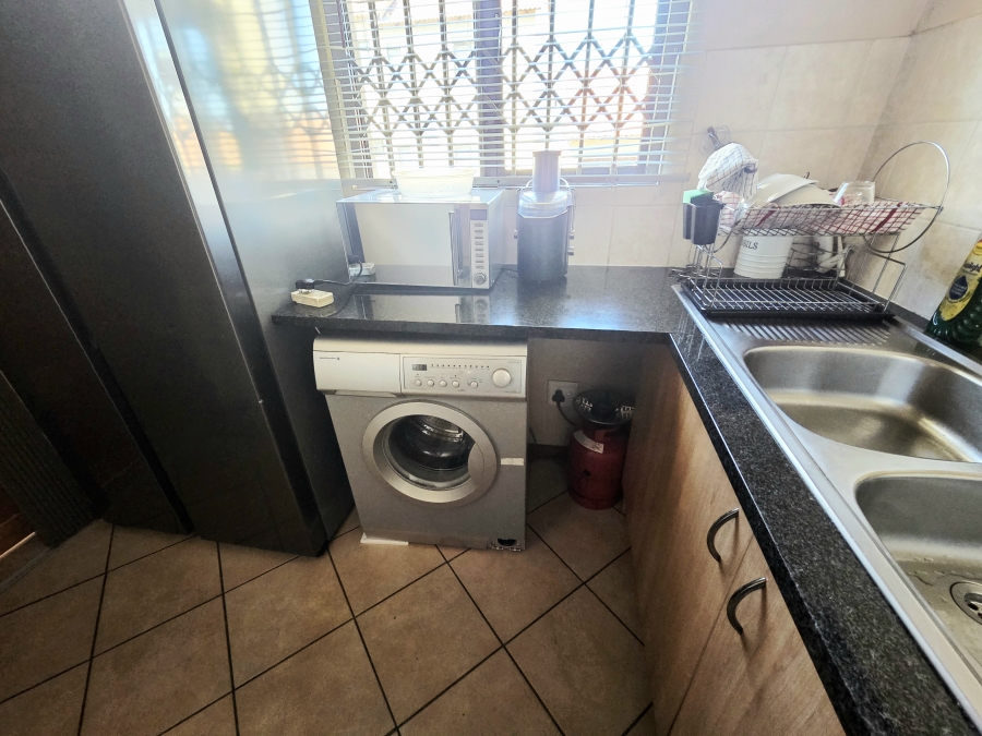 3 Bedroom Property for Sale in Halfway Gardens Gauteng