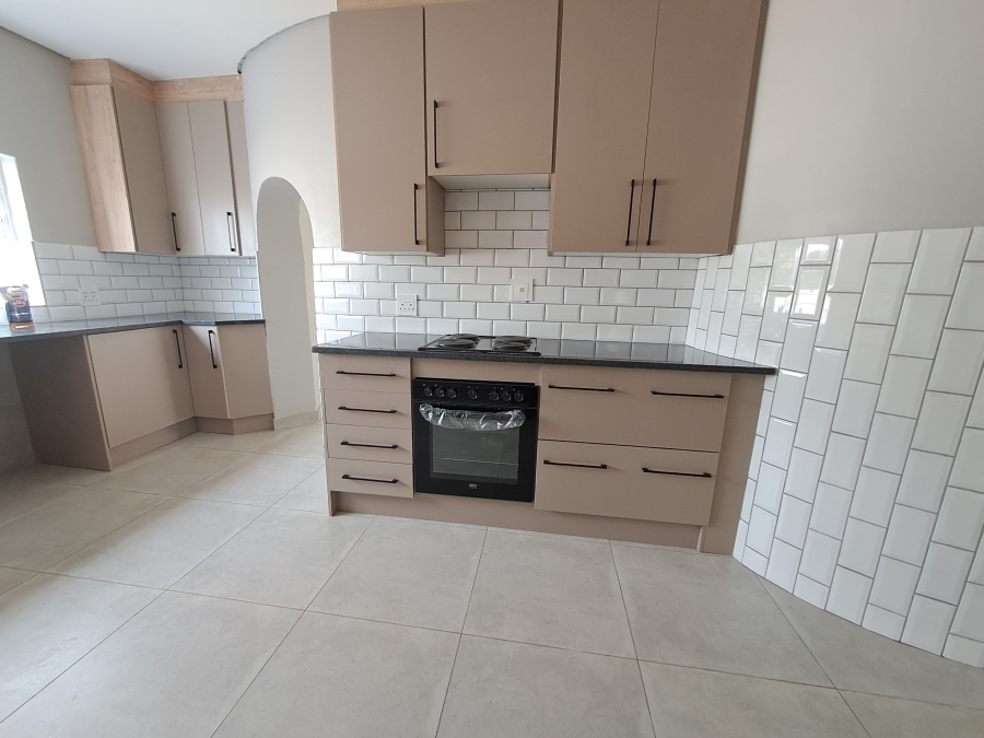 4 Bedroom Property for Sale in Verwoerdpark Gauteng