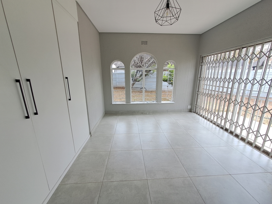 4 Bedroom Property for Sale in Verwoerdpark Gauteng