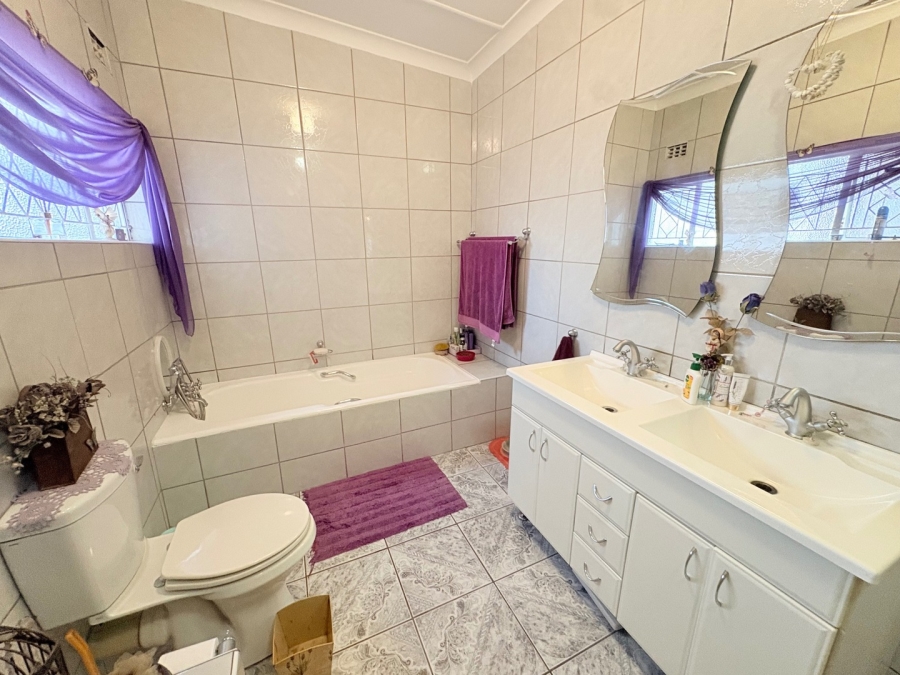 3 Bedroom Property for Sale in Parkrand Gauteng