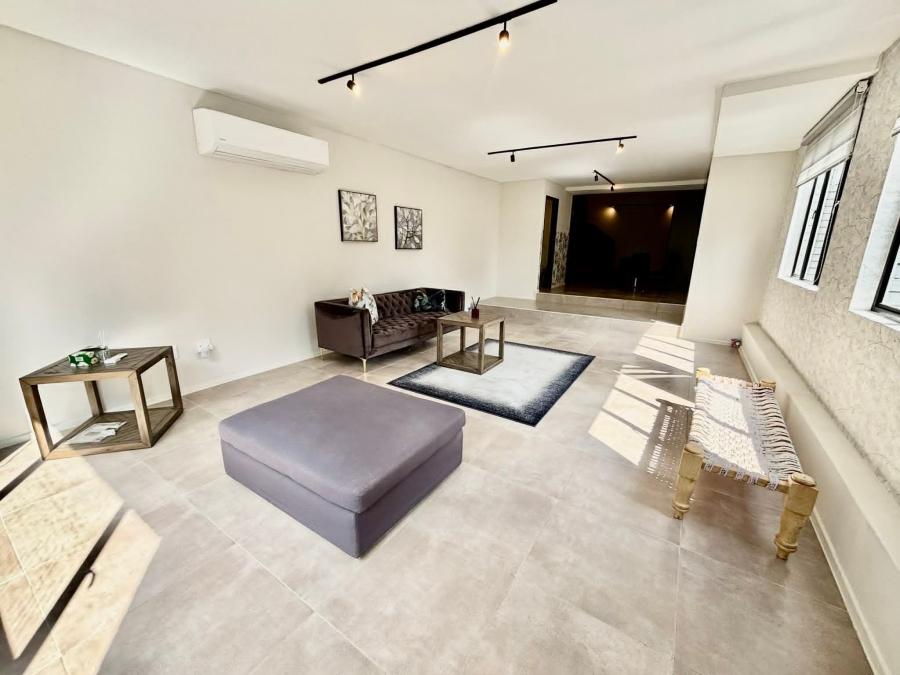 To Let 2 Bedroom Property for Rent in Sandown Gauteng