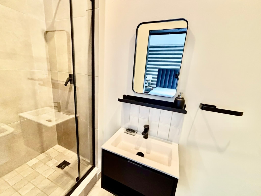 To Let 2 Bedroom Property for Rent in Sandown Gauteng