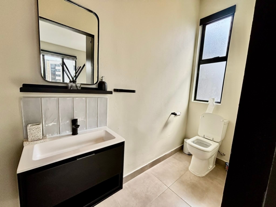 To Let 2 Bedroom Property for Rent in Sandown Gauteng