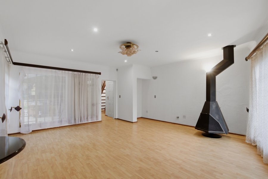 3 Bedroom Property for Sale in Kyalami Estates Gauteng