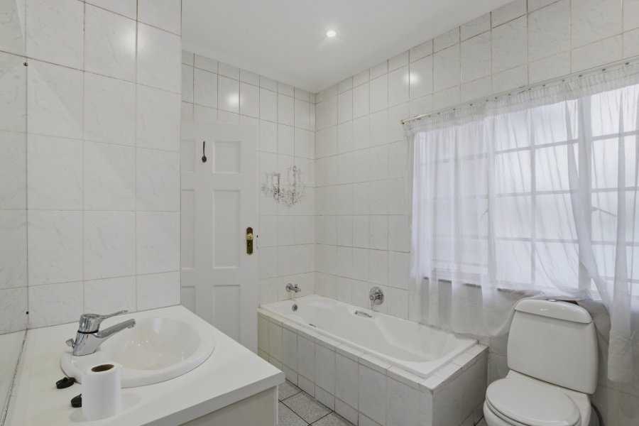 3 Bedroom Property for Sale in Kyalami Estates Gauteng