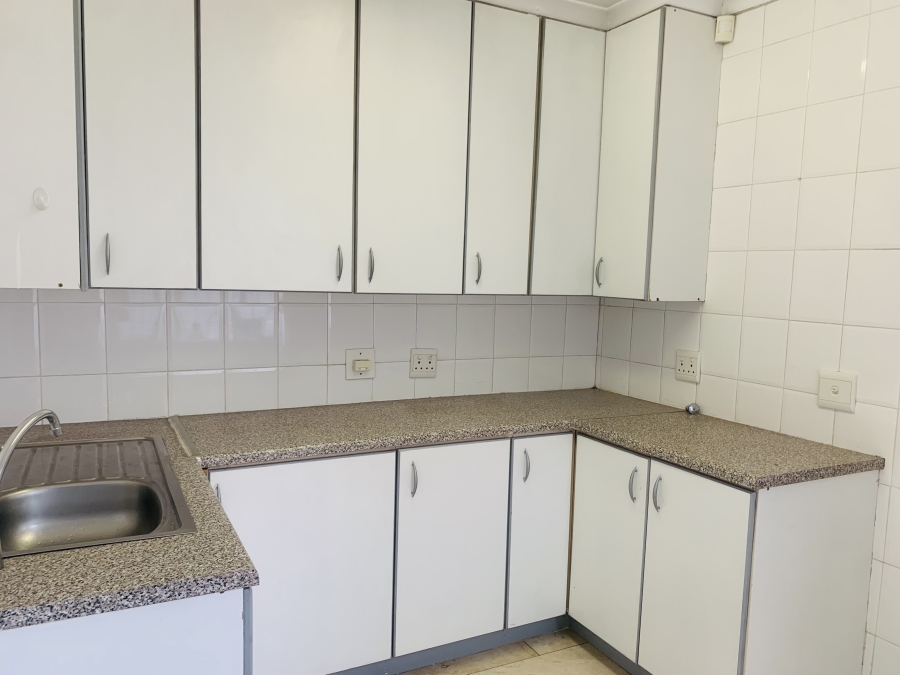 To Let 1 Bedroom Property for Rent in Orange Grove Gauteng