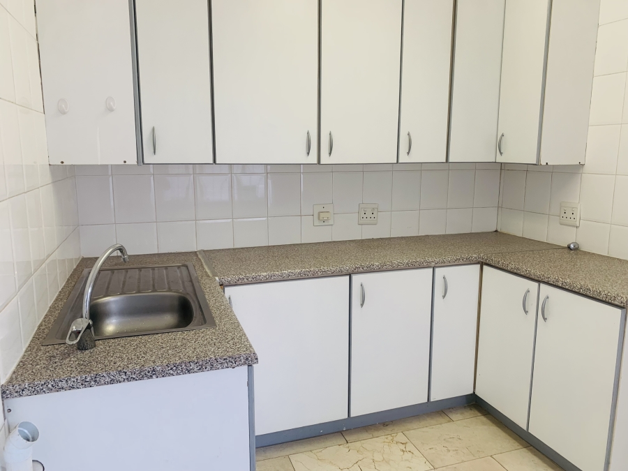 To Let 1 Bedroom Property for Rent in Orange Grove Gauteng