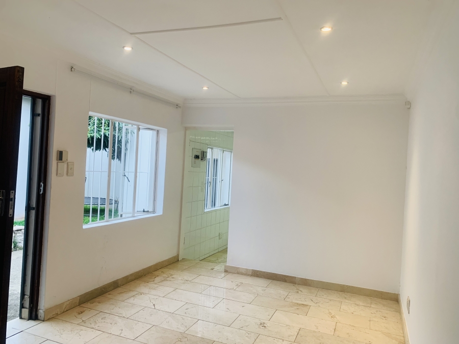 To Let 1 Bedroom Property for Rent in Orange Grove Gauteng