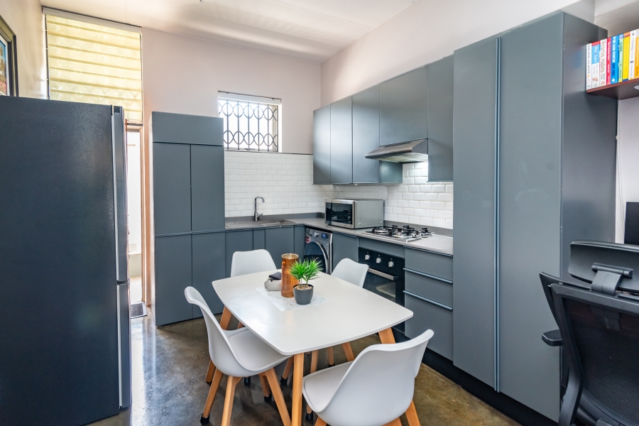 2 Bedroom Property for Sale in Victoria Gauteng