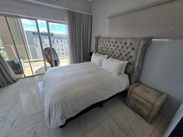 To Let 3 Bedroom Property for Rent in Sandhurst Gauteng