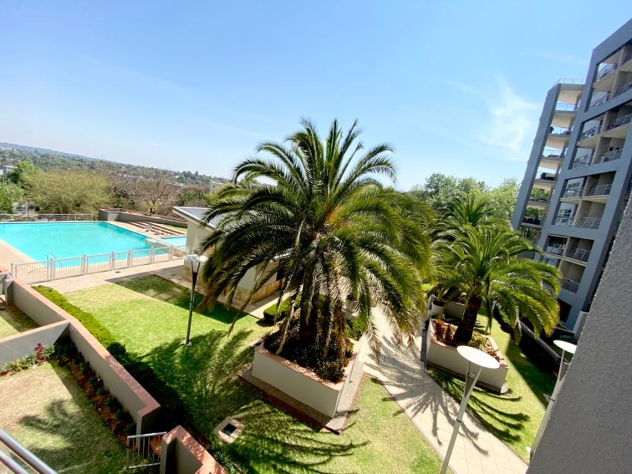 To Let 3 Bedroom Property for Rent in Sandhurst Gauteng