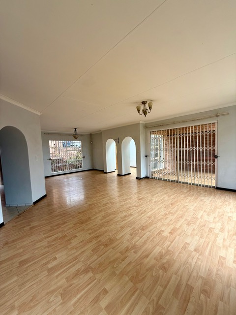3 Bedroom Property for Sale in Constantia Kloof Gauteng