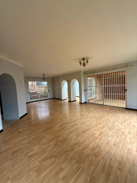 3 Bedroom Property for Sale in Constantia Kloof Gauteng