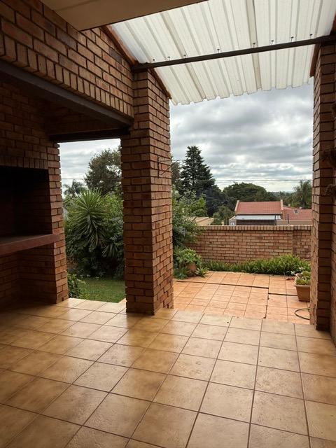 3 Bedroom Property for Sale in Constantia Kloof Gauteng